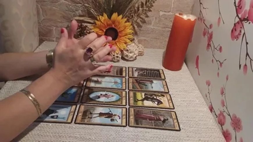 Tarot Económico Y Oraculo