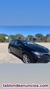 Se vende Auris con 97000km