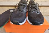 Nike PEGASUS 40. Negras