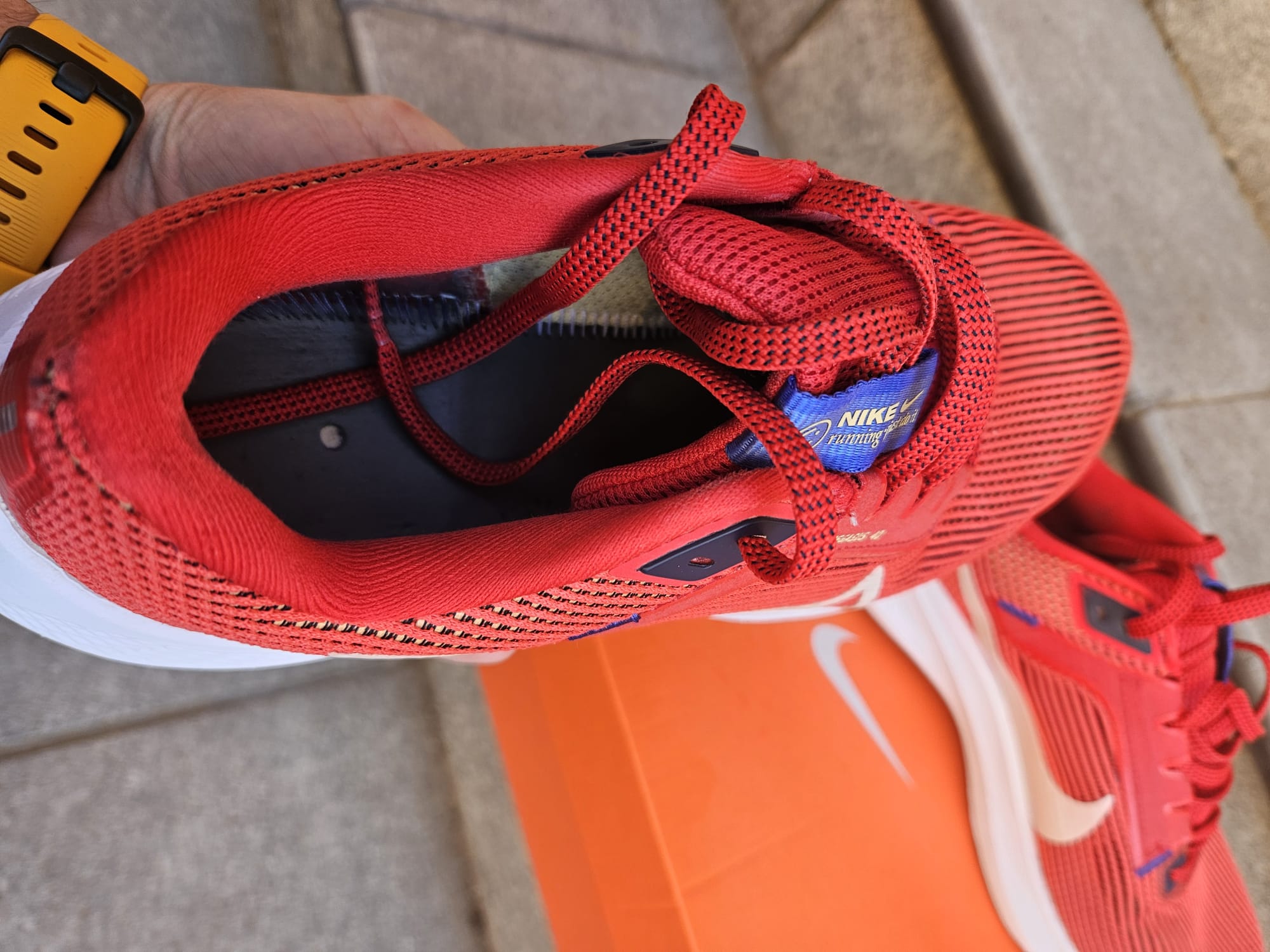 Nike PEGASUS 40. Hombre rojas. Como nueva